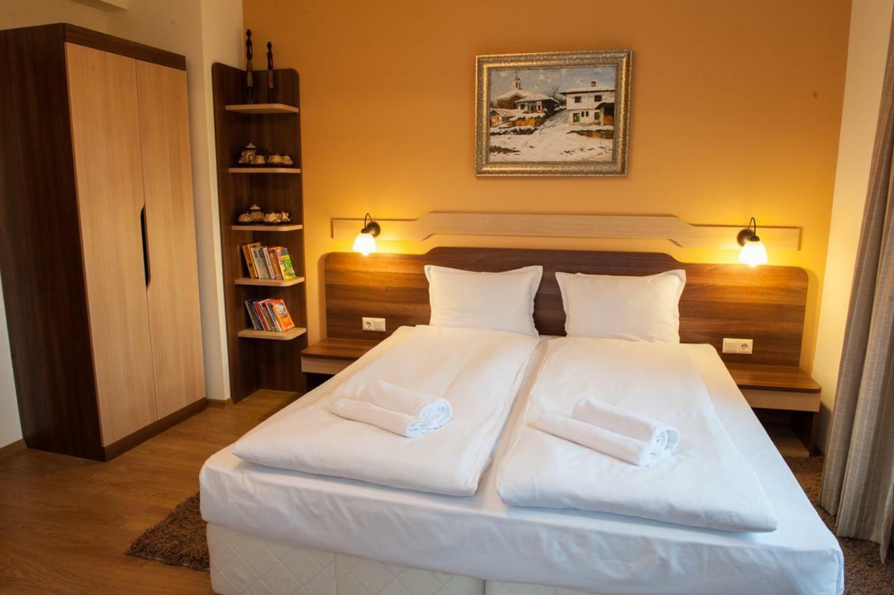 Family Hotel Balkanci อูซานา ภายนอก รูปภาพ