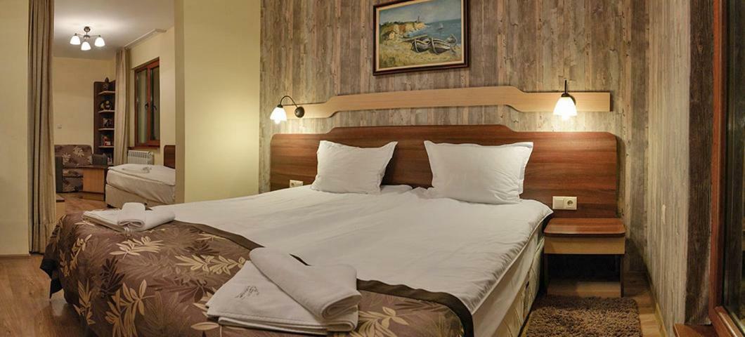 Family Hotel Balkanci อูซานา ภายนอก รูปภาพ
